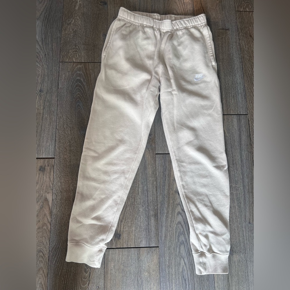 Nike women Beige Jogger Pants